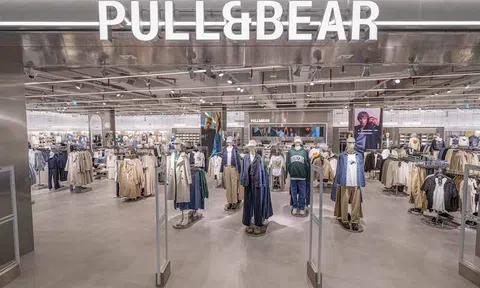 Flagship Store của Pull&Bear tại Lotte Mall Tây Hồ: Vũ trụ thời trang đa sắc giữa lòng thủ đô